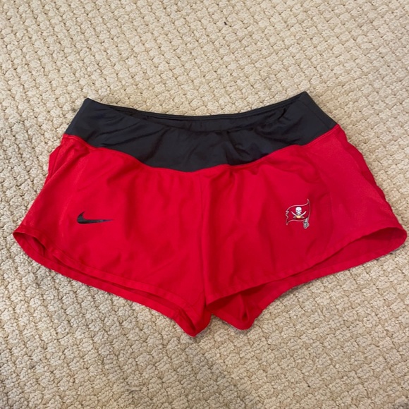 Nike Pants - nike drifit buccaneers shorts